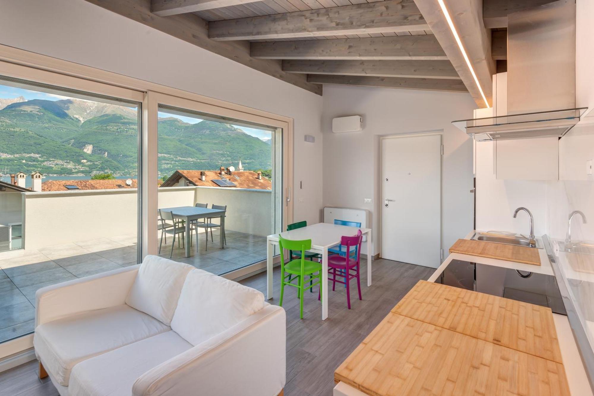 Villa Family With Pool And Amazing Panoramic Penthouse Colico Buitenkant foto