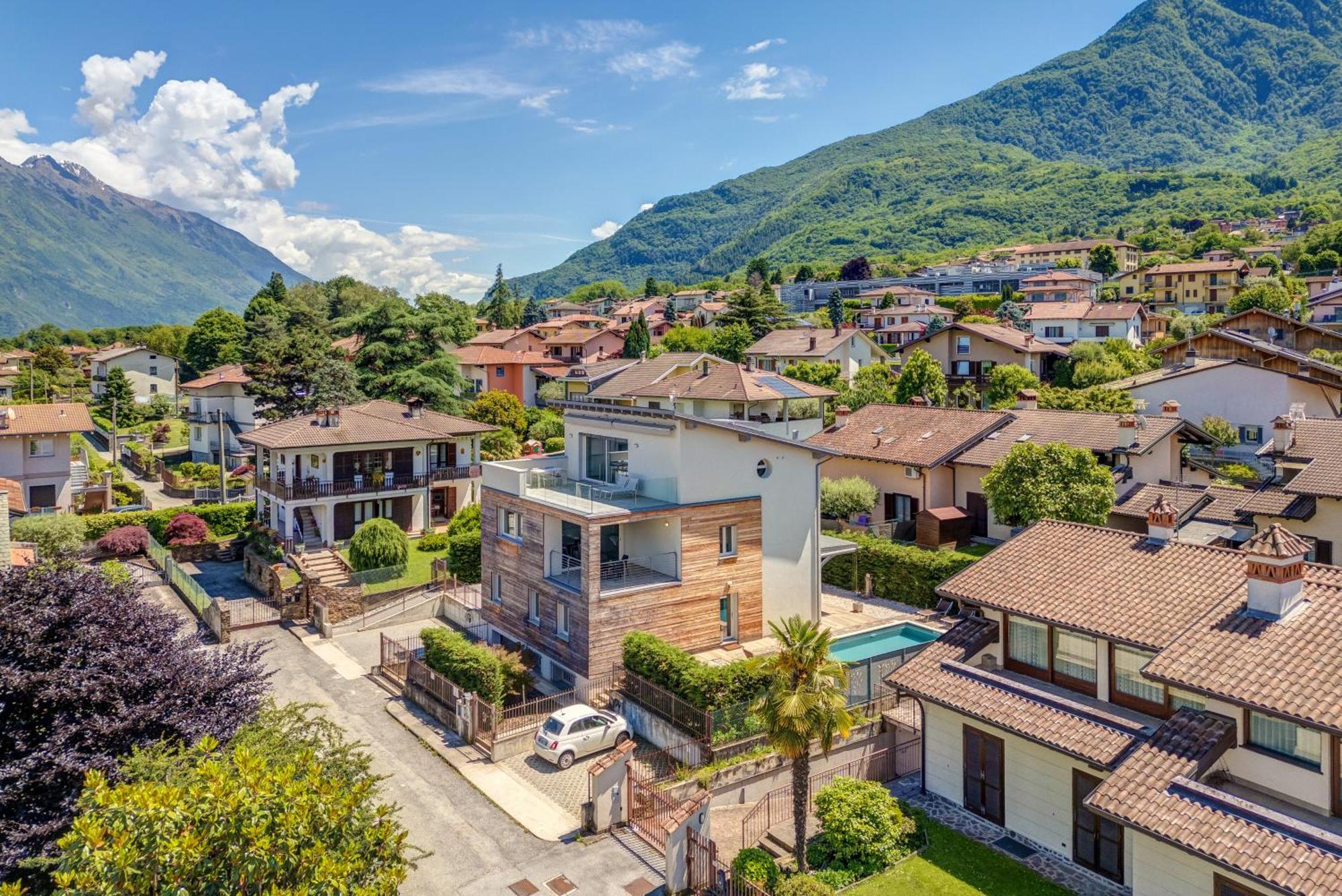 Villa Family With Pool And Amazing Panoramic Penthouse Colico Buitenkant foto