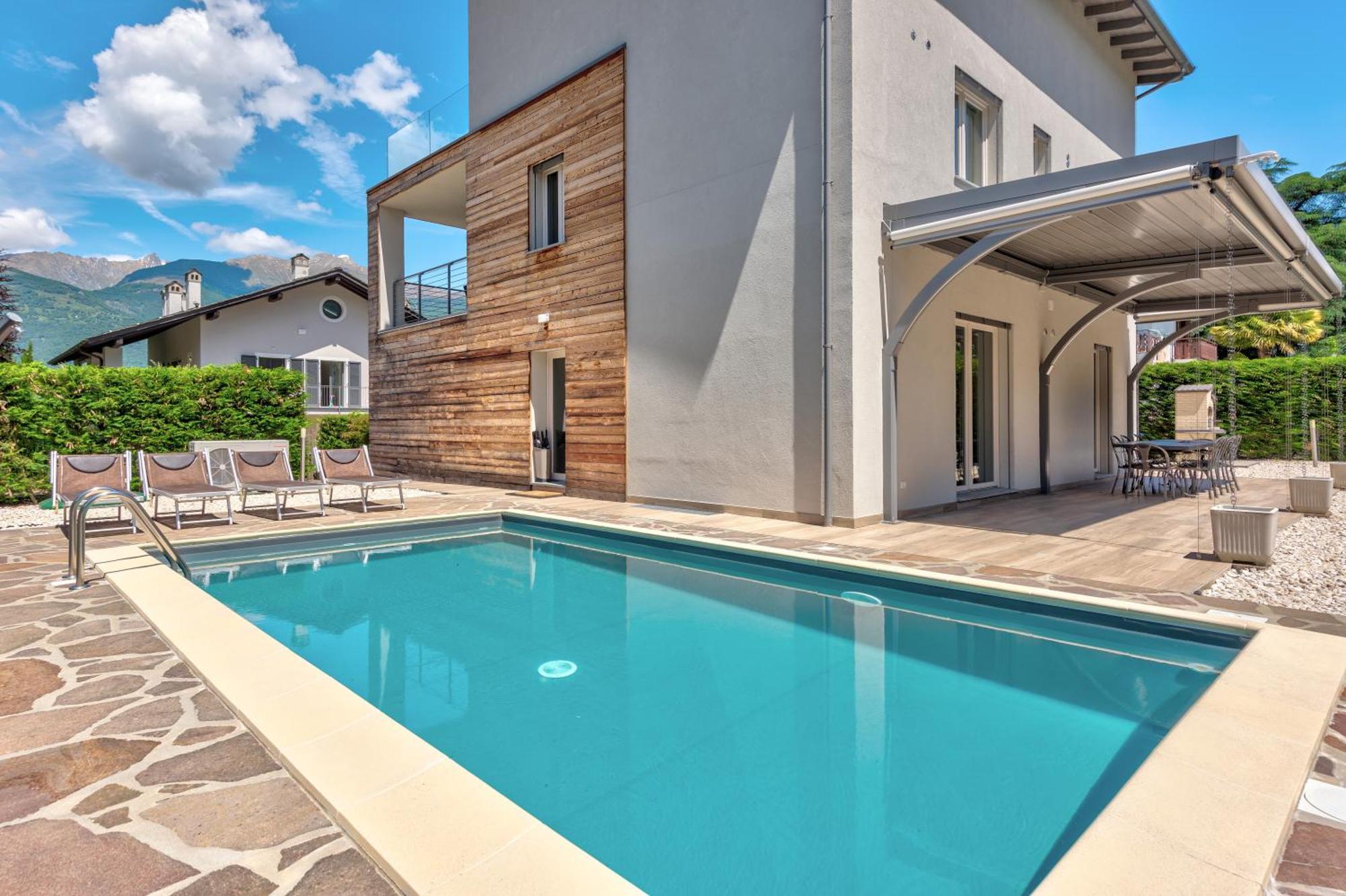 Villa Family With Pool And Amazing Panoramic Penthouse Colico Buitenkant foto
