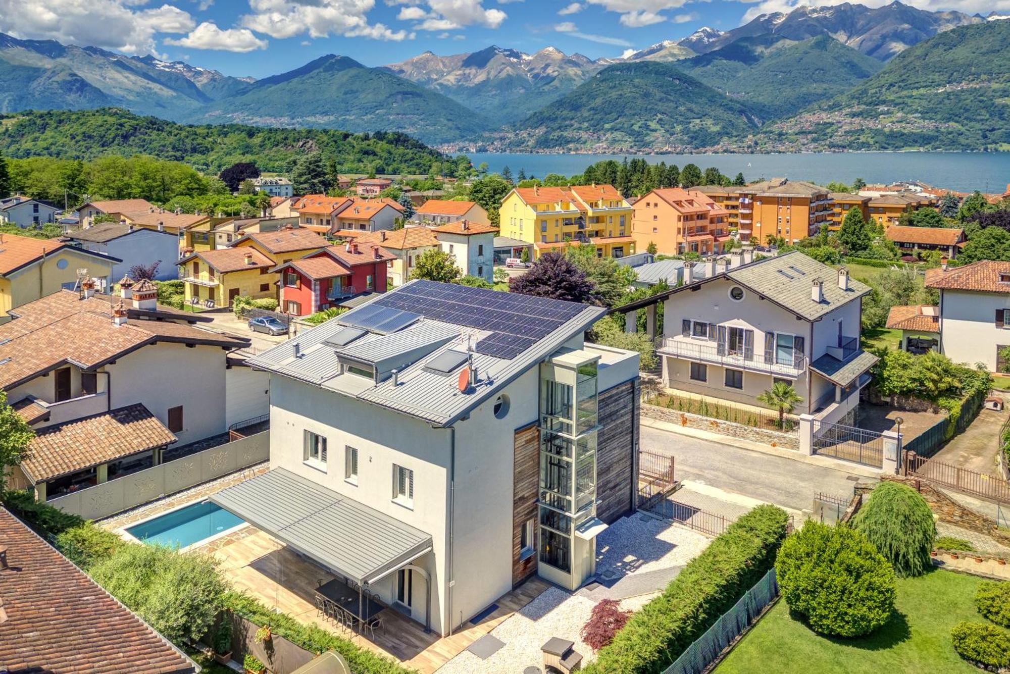 Villa Family With Pool And Amazing Panoramic Penthouse Colico Buitenkant foto